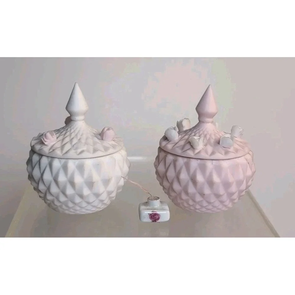 Norcrest Bisque Porcelain Trinket Box Set Of 2 Japan White & Pink W/Figurine